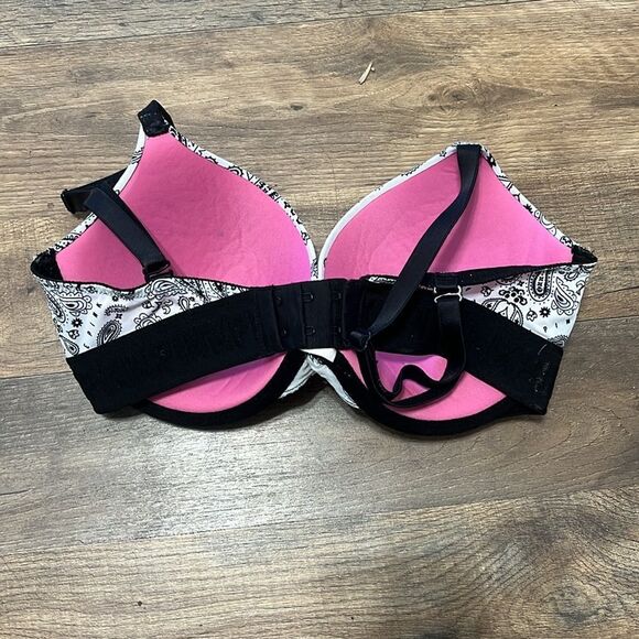 PINK wear everywhere push up bra size 32DD - Picture 2 of 4